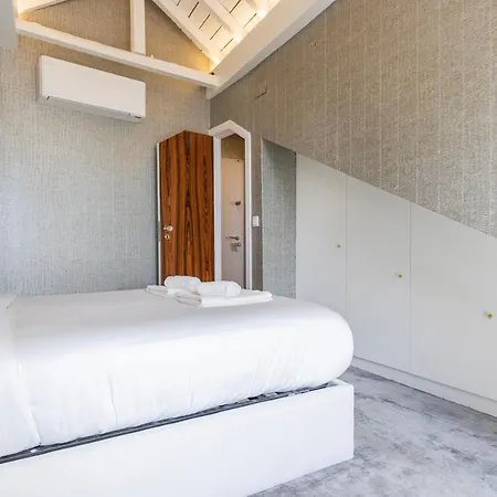 Luxury Duplex W/ River View By Lovelystay * Лісабон