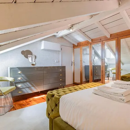 Luxury Duplex W/ River View By Lovelystay Lägenhet *