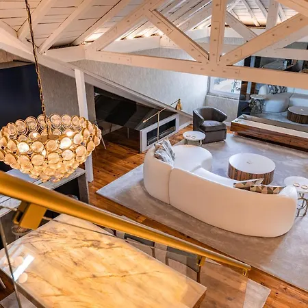 Luxury Duplex W/ River View By Lovelystay *